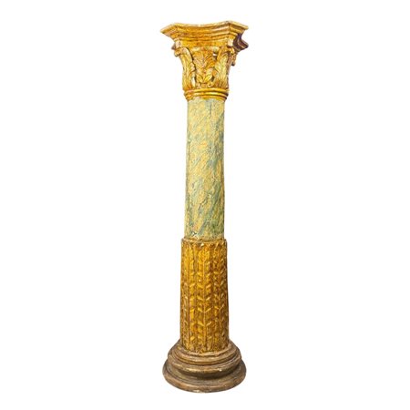 Oggetto decorativo, colonna in legno intagliato con finitura in lacca e oro,...