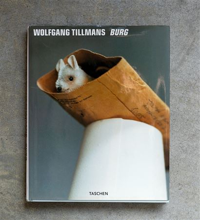 WOLFGANG TILLMANS(1968)Burg1998Catalogo fotografico33,5 x 27 cmEdizione...