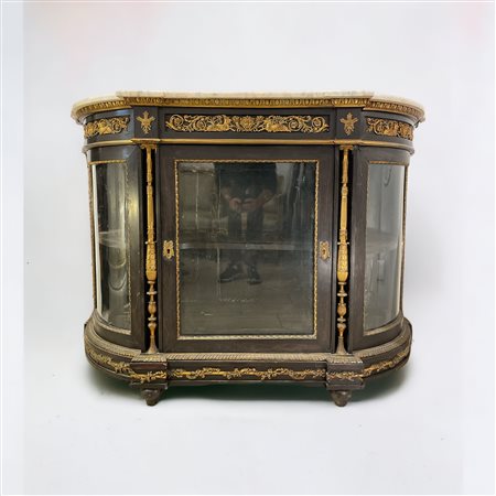 Jeune Befort (1813 - c. 1885) 
Credenza Francia, epoca Napoleone III
 101 x 49 x 139cm