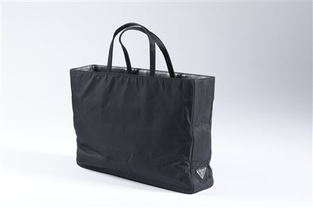 PRADA MILANO - Borsa da lavoro in tessuto nero.