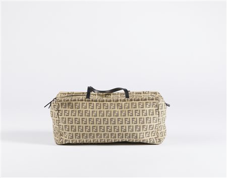 FENDI - Borsa a mano in tessuto Zucca.