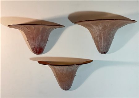 Manifattura di Murano Tre applique con paralume a campanula in vetro arancione s