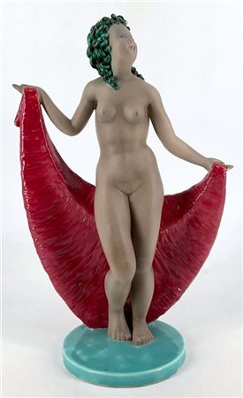 Trevir Figura danzante in ceramica formata a colaggio e smaltata in policromia.
