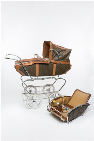 Louis Vuitton: esemplare unico di carrozzina con seggiolino rimovibile interame