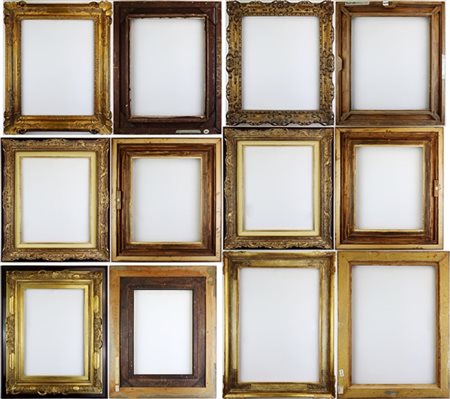 Lotto composto da dieci diverse cornici in legno e altri materiali. Alcune dora
