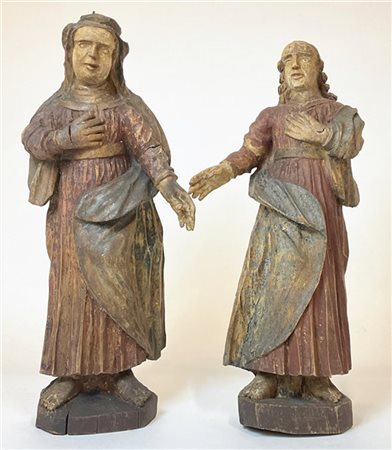 Due antiche sculture in legno intagliato e dipinto (h max cm 67,5) (difetti e r