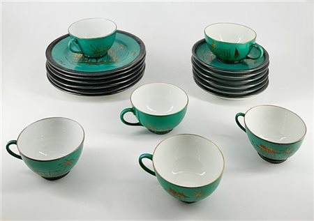 Manifattura secolo XX. Set in porcellana composto da sei tazze da tè con piatto