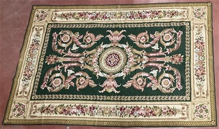 Tappeto piccolo punto, Inghilterra, secolo XX (cm 240x159) (difetti)