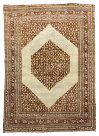 Tappeto Tabriz, Persia, inizio secolo XX. Decoro con medaglione esagonale nei t