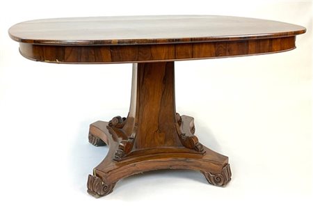 Tavolo da salotto lastronato in palissandro con piano ovale, sostegno su base s