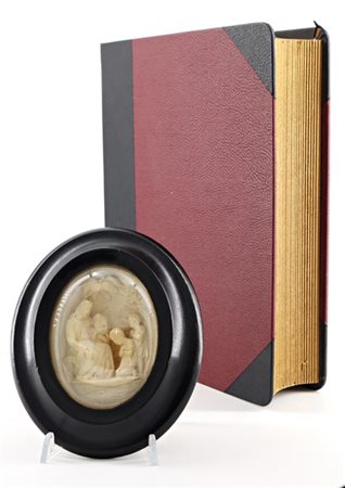 Rilievo ovale in schiuma di mare raffigurante Cristo e i pargoli, firmato Giry