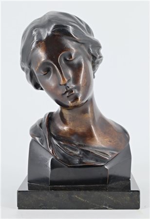 Ignoto del secolo XX"Busto femminile" scultura in bronzo (h cm 19) su base in m