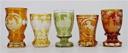 Manifattura di Boemia, secolo XIX-XX. Lotto composto da cinque diversi bicchier
