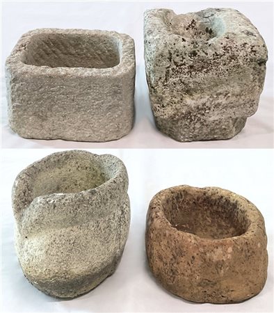 Lotto composto da tre diversi vasi e parte di un capitello in pietra scolpita d