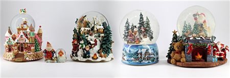 Lotto composto da cinque boules de neige natalizie di misure diverse