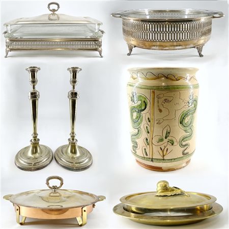 Lotto di diversi oggetti in metalli vari e metallo argentato ed un albarello in