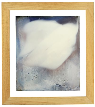 Autentica dell'artista su fotografia. Al retro cartiglio "Break Associazione...