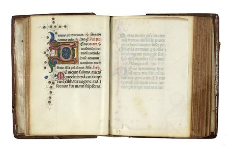 Libro d'ore all'uso di Roma. XV secolo. Manoscritto pergamenaceo a inchiostro...