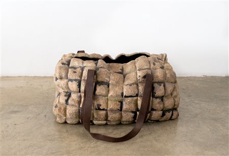 PERINO & VELE(1994)Portalo al porto1998Scultura in cartapesta (Il Mattino,...