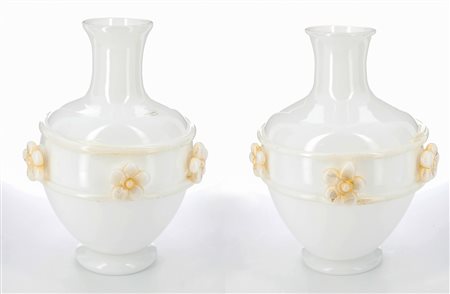 Archimede Seguso (1909 - 1999), Vetreria
Coppia di vasi con decoro floreale