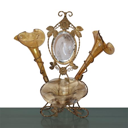 Portafiori in ottone con specchio e calici in vetro Murano, nineteenth  