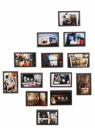 COSTA VECE (1969-) My Family 200113 fotografie, frammentiesemplare 3/5 + 1...