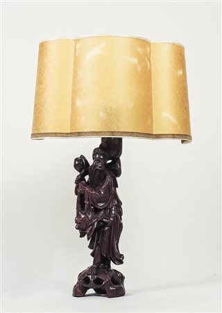 Lume da tavolo - Table Lamp realizzato come una figura di saggio in abiti...