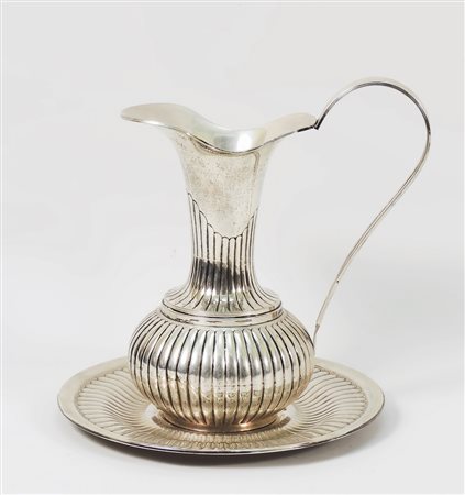 VERSATOIO IN ARGENTO BACCELLATO - SILVER JUG manico mosso, completo di...