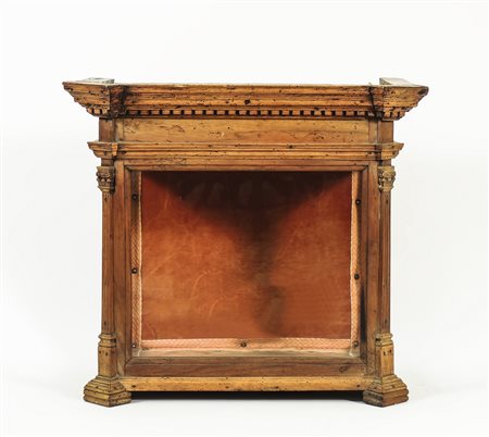 ANTICA TECA IN LEGNO TENERO - WOODEN OLD CASE lesene a colonna scanalata con...