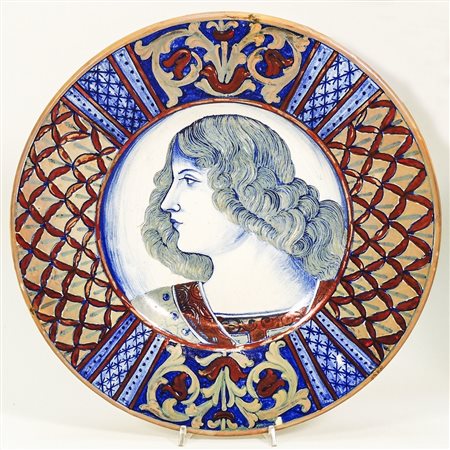 PIATTO DA PARATA IN MAIOLICA POLICROMA - PAINTED MAJOLICA PLATE Gualdo...