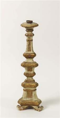 TORCIERA IN LEGNO INTAGLIATO, LACCATO E DORATO - LACQUERED AND GILTWOOD...