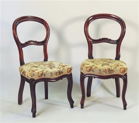 SERIE DI SEI SEDIE IN NOCE - SIX WALNUT CHAIRS seconda metà del XIX secolo -...