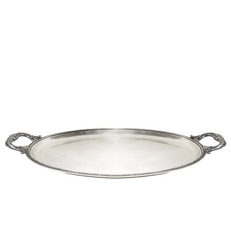 Vassoio ovale in argento con manici cm 50 x 32, g 1192