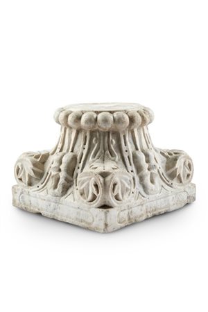 Capitello in marmo scolpito a volute, foglie e alberi stilizzati (cm 50x40) (di