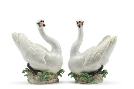 Manifattura di Meissen, secolo XIX. Da Johann Joachim Kaendler. Coppia di cigni