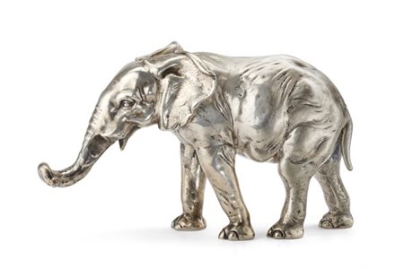 Scultura in argento raffigurante un elefante (g lordi 1300) (cm 35x10x20) (dife