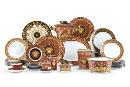 Manifattura di Rosenthal su disegno di Versace, secolo XX. Parte di servizio di