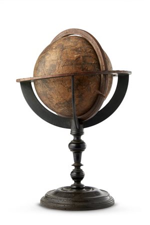 Globo celeste in legno con incisioni di Jodocus Hondius (1563-1612) dell’inizio