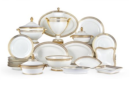 Manifattura Darte Frères à Paris, secolo XIX. Parte di servizio di piatti in po