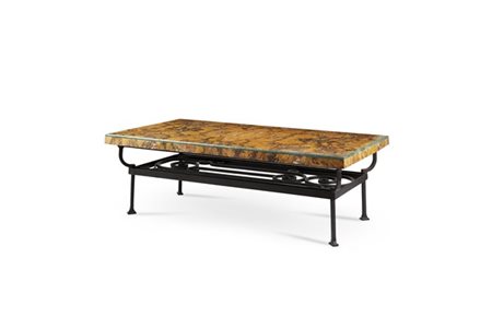 Piano lastronato in marmo giallo antico, ciglio in marmo verde Alpi (cm 150x80)