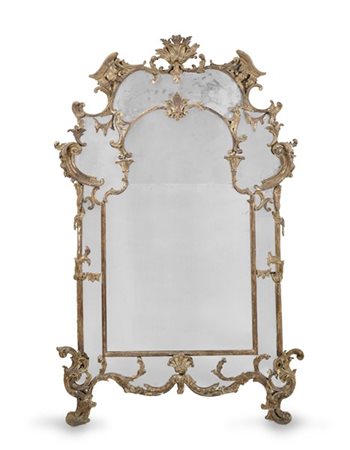 Specchiera in legno intagliato e dorato a mecca a doppio ordine, decorata da vo