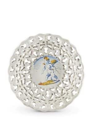 Manifattura di Faenza, fine secolo XVI. Crespina traforata in maiolica bianca d