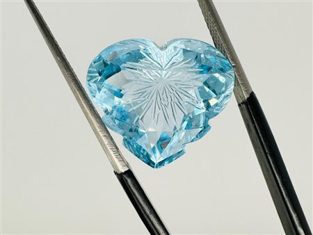 TOPAZIO BLU SVIZZERO 13,9 CT TAGLIO CUORE - P30303-3