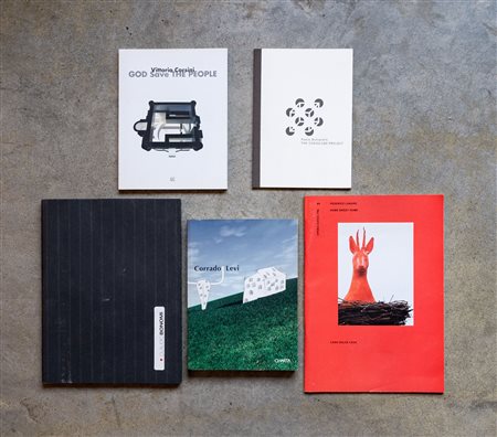 Lotto di dieci cataloghi