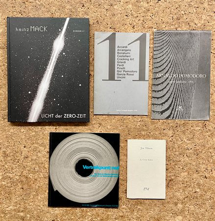 ARTE ITALIANA E INTERNAZIONALE DEL DOPOGUERRA - Lotto unico di 5 cataloghi