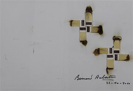 Aubertin Bernard Senza titolo, 2010 applicazioni di fiammiferi e combustioni...