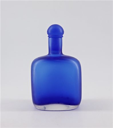 Venini Piccola bottiglia della serie "Velati". Murano, 1997. Vetro sommerso di c