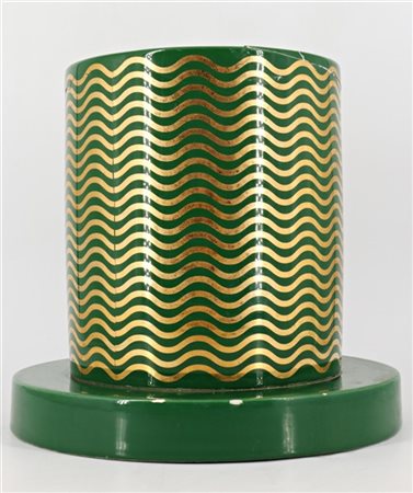 Ettore Sottsass "Mediterraneo"
Vaso in ceramica smaltata in verde e oro. Italia,