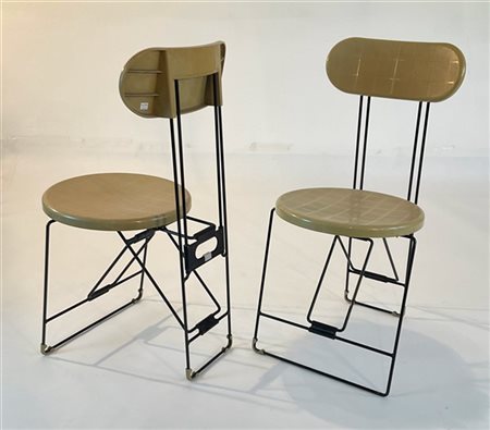 Andries Van Onck Coppia di sedie modello "Cricket". Produzione Magis, Italia, an