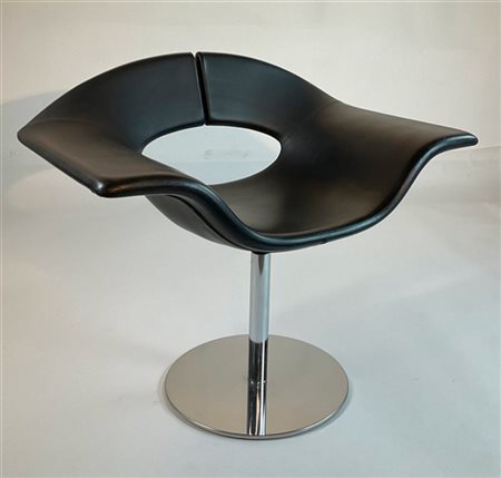 Leonardo Rossano Sedia girevole modello "Gea". Produzione True Design, Italia, a